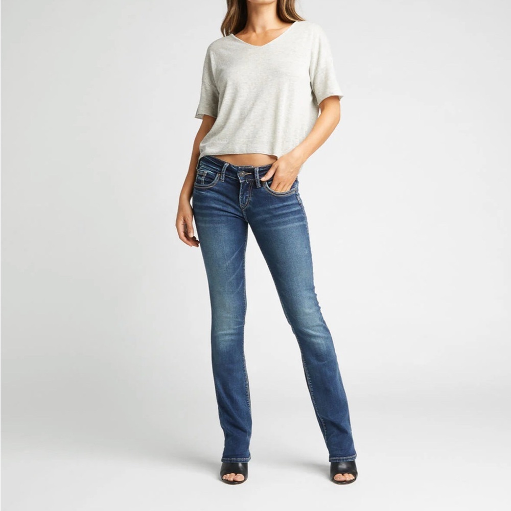 🌖 Silver Jeans Suki Mid Rise Slim Bootcut  Blue Jeans